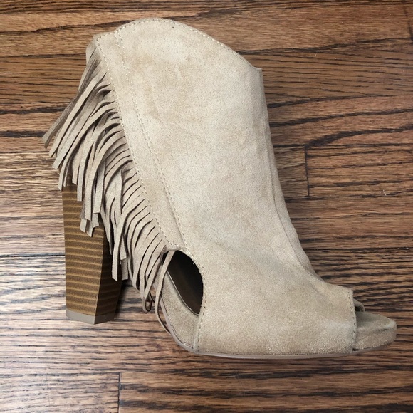 Fringe heel booties - Picture 2 of 3